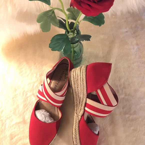 NWOT VELOCITY 2.0-Keaton,Red Cnvs/Strp. Sz 6 - Picture 10 of 11